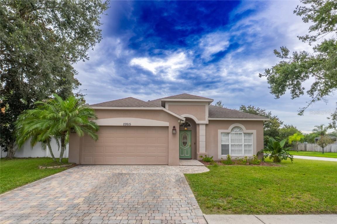 22615 Laureldale Dr., Lutz, FL 33549