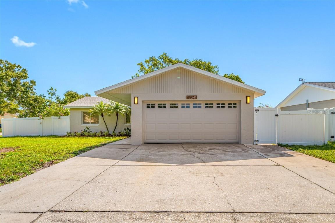 12541 Montara Dr., Largo, FL 33773