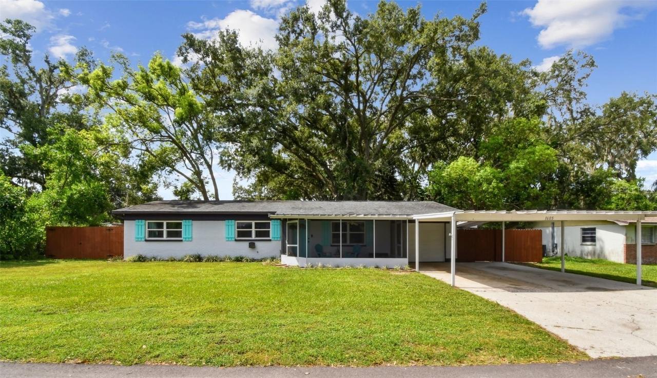 1605 Sydney Rd., Valrico, FL 33594