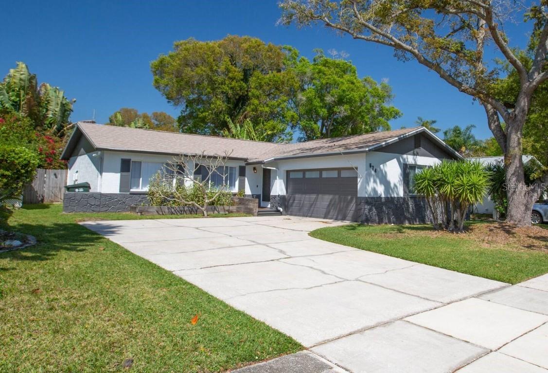 574 6th Ave., Largo, FL 33771