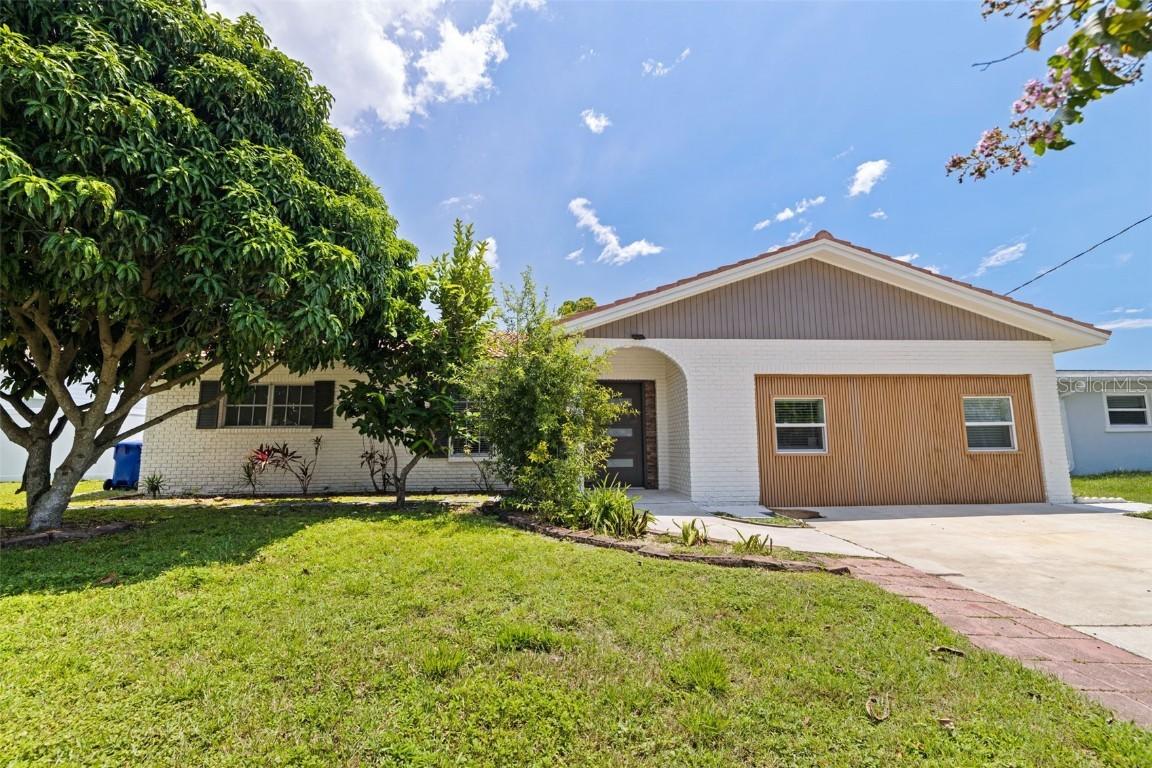 787 San Salvador Dr., Dunedin, FL 34698