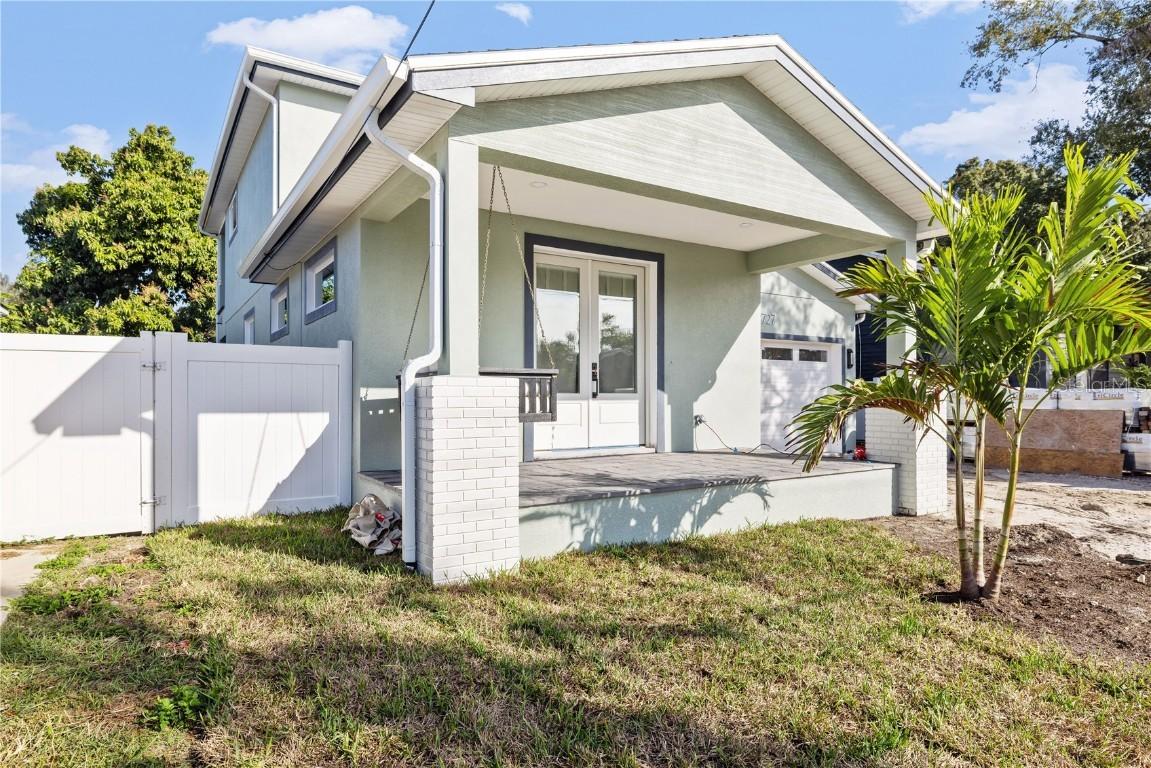 2727 W Chestnut St., Tampa, FL 33607