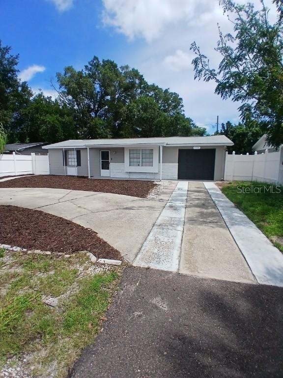 4706 Darlington Rd., Holiday, FL 34690