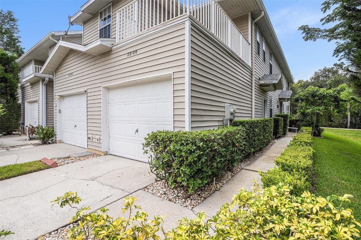 22100 Little Lagoon Ct., Lutz, FL 33549