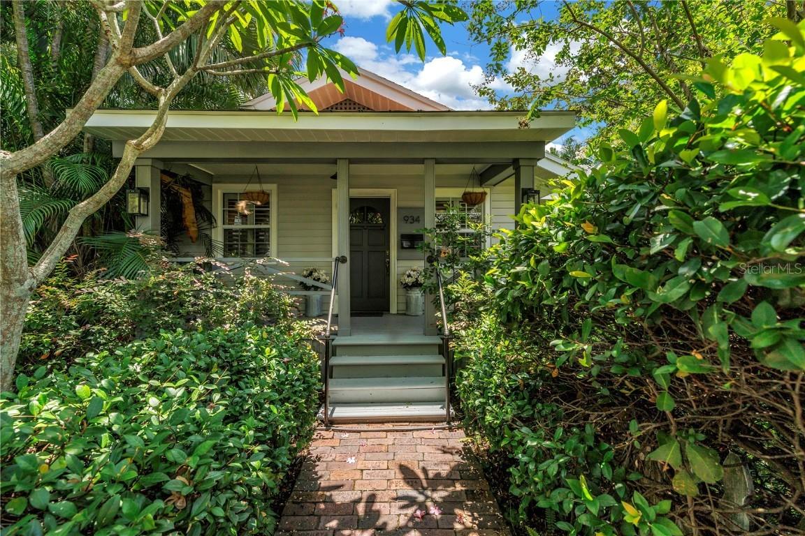 934 21st Ave., St Petersburg, FL 33704