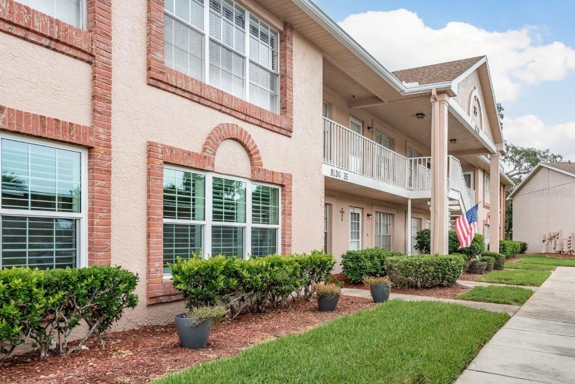 6601 Spring Flower Dr. #11, New Port Richey, FL 34653