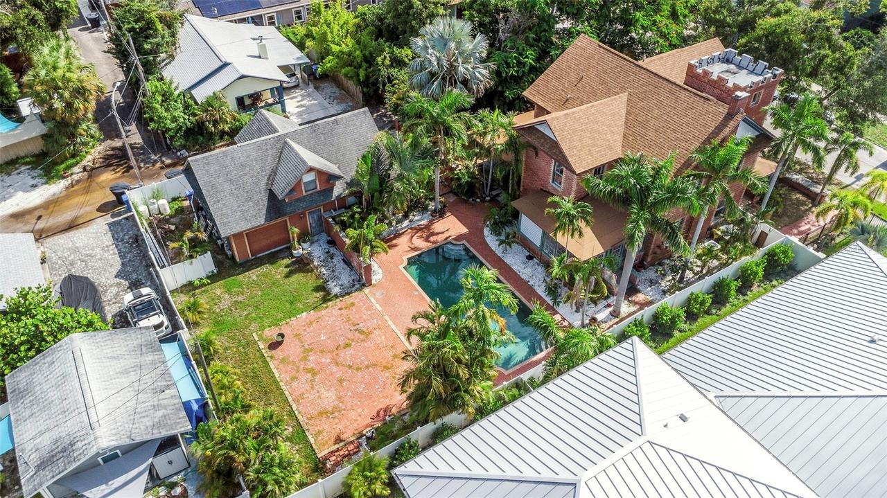 950 N 12th St., St Petersburg, FL 33705