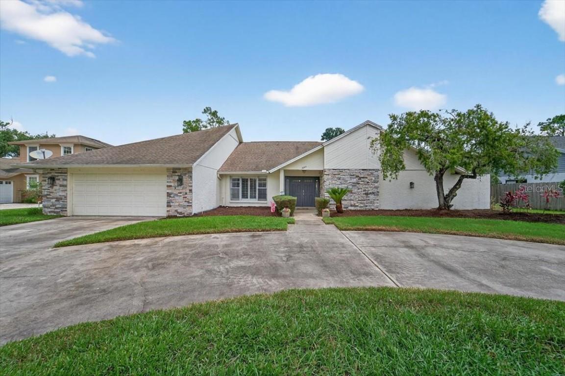 2004 N Golfview Dr., Plant City, FL 33566