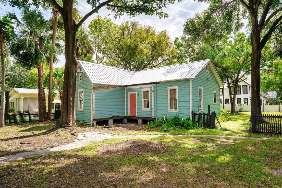 2301 N Central Ave., Tampa, FL 33602