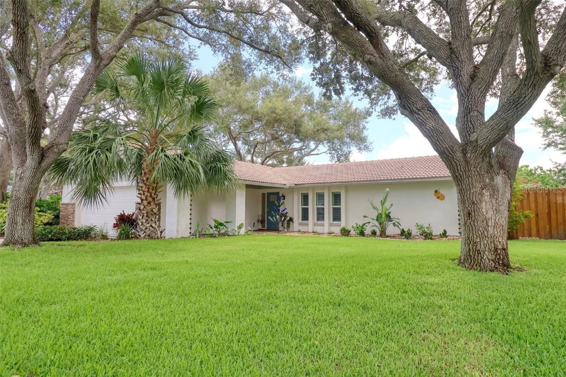 1327 Overcash Dr., Dunedin, FL 34698