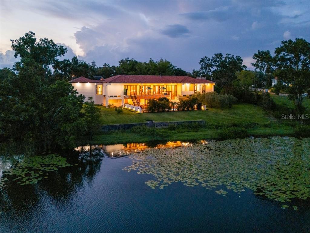 950 N Lake Otis Dr., Winter Haven, FL 33880