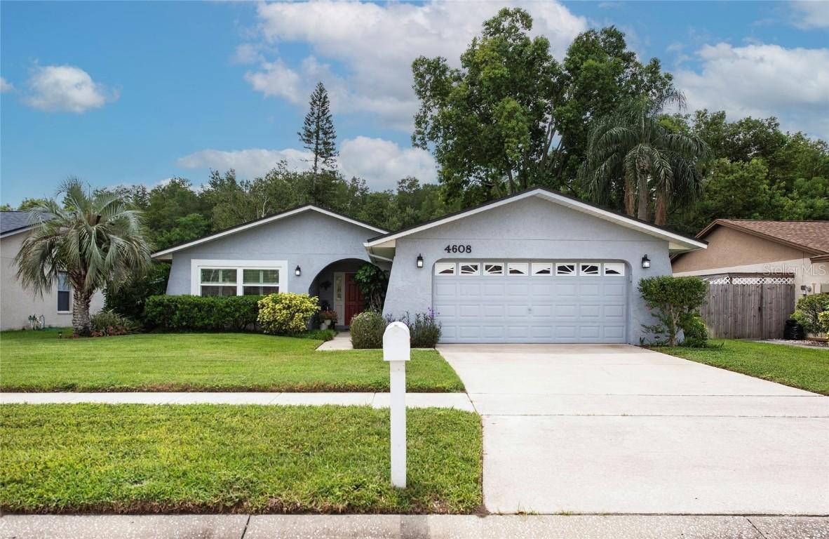 4608 Ridge Point Dr., Tampa, FL 33624