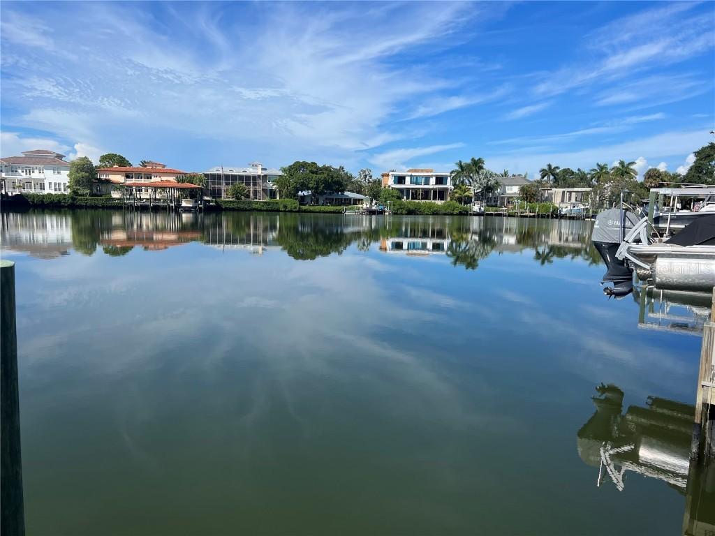 4 W Spanish Main St., Tampa, FL 33609