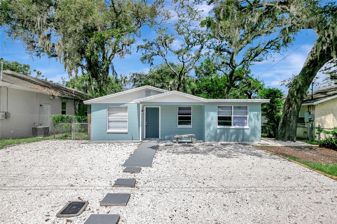 8720 N Dexter Ave., Tampa, FL 33604
