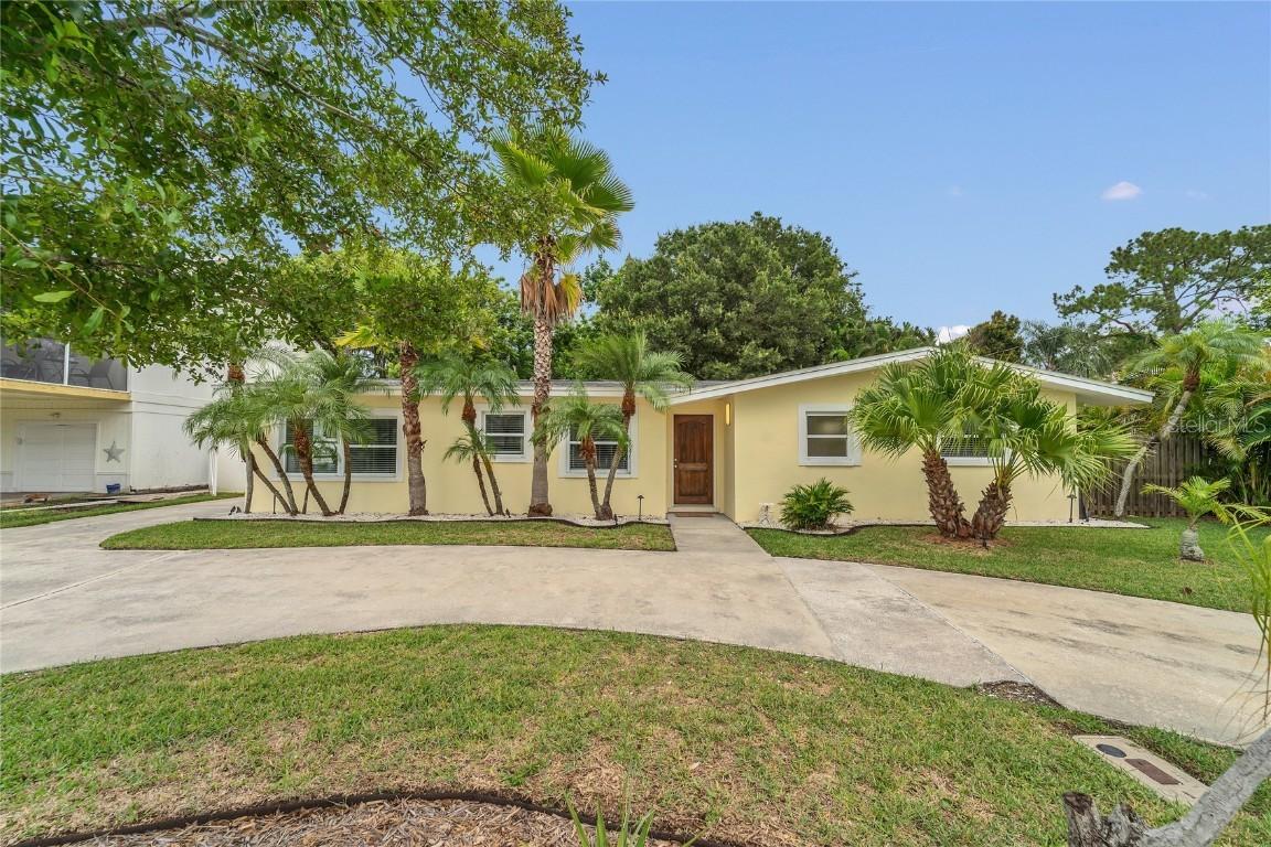 312 Lagoon Dr., Palm Harbor, FL 34683