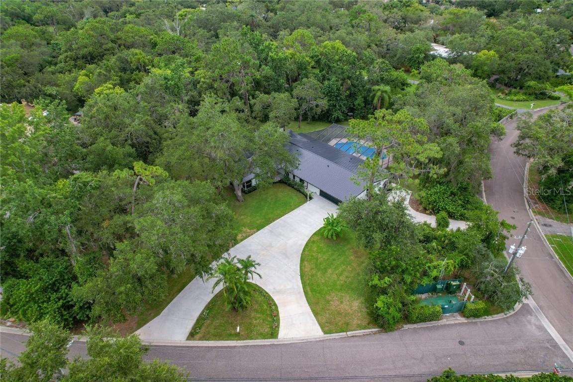 1870 Oak Creek Dr., Dunedin, FL 34698