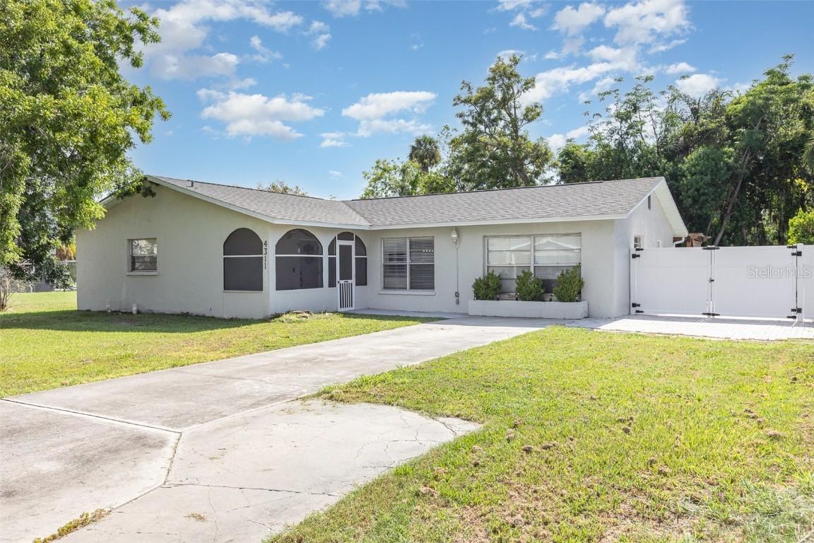 4311 W 5th Ave., Palmetto, FL 34221