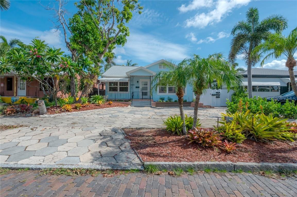 2421 Burlington Ave., St Petersburg, FL 33713