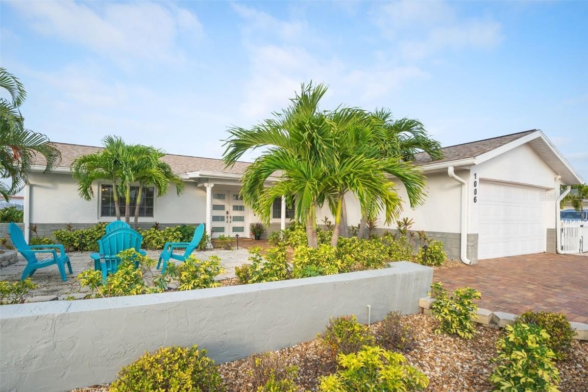 1006 Sago Palm Way, Apollo Beach, FL 33572