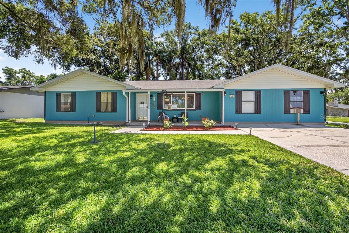 5605 Driftwood Dr., Lakeland, FL 33809