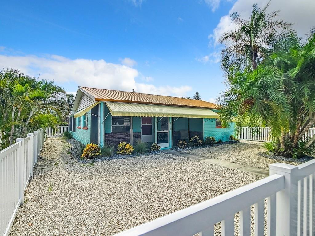 3002 Dupont St., Gulfport, FL 33707