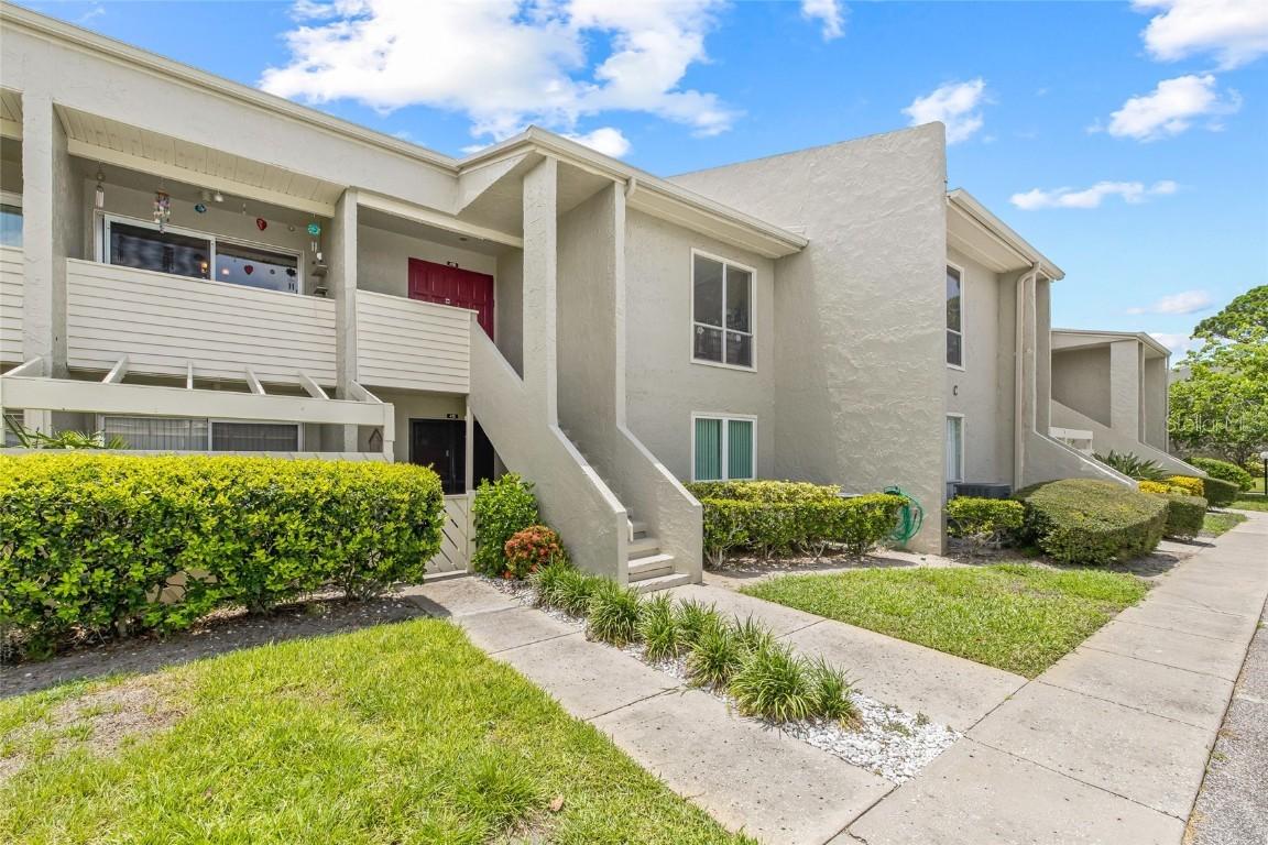 416 Windrush Bay Dr., Tarpon Springs, FL 34689