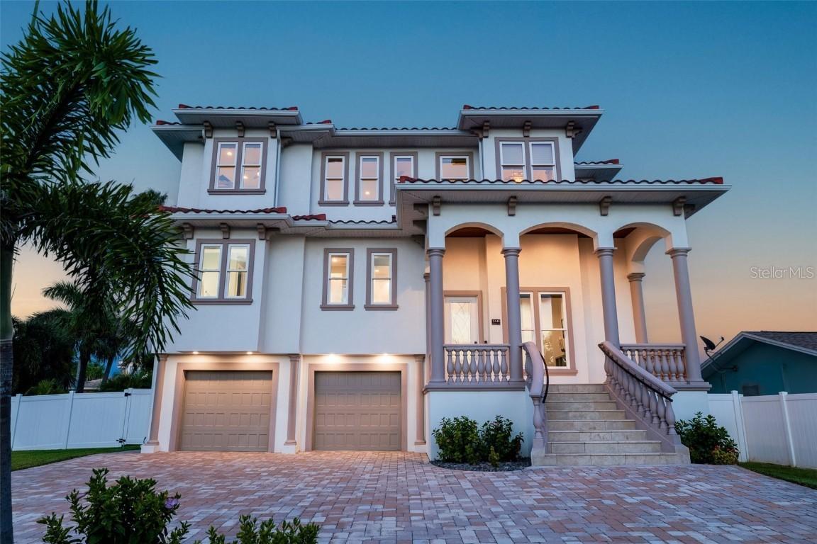 3141 Hibiscus Dr., Belleair Beach, FL 33786