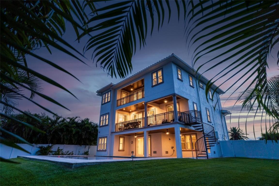 3141 Hibiscus Dr., Belleair Beach, FL 33786