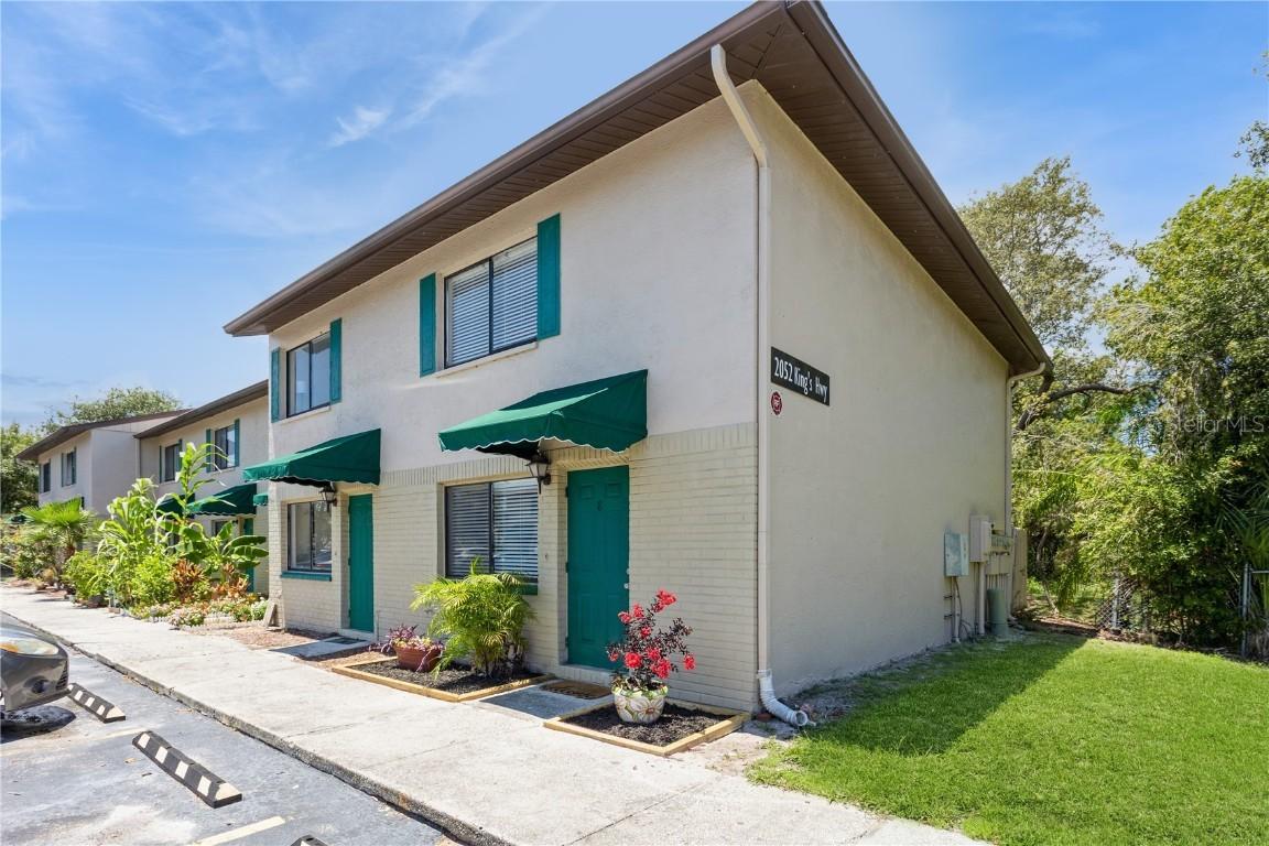 2052 Kings Hwy. #8, Clearwater, FL 33755