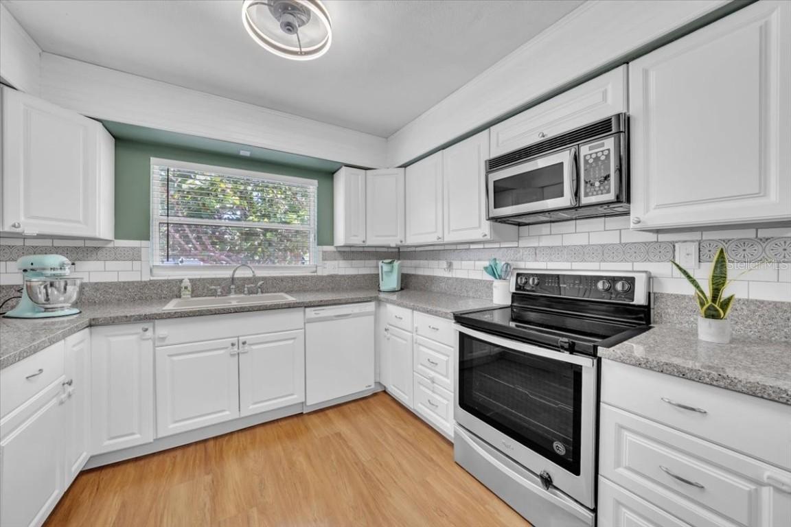 1001 Jasmine Way, Clearwater, FL 33756