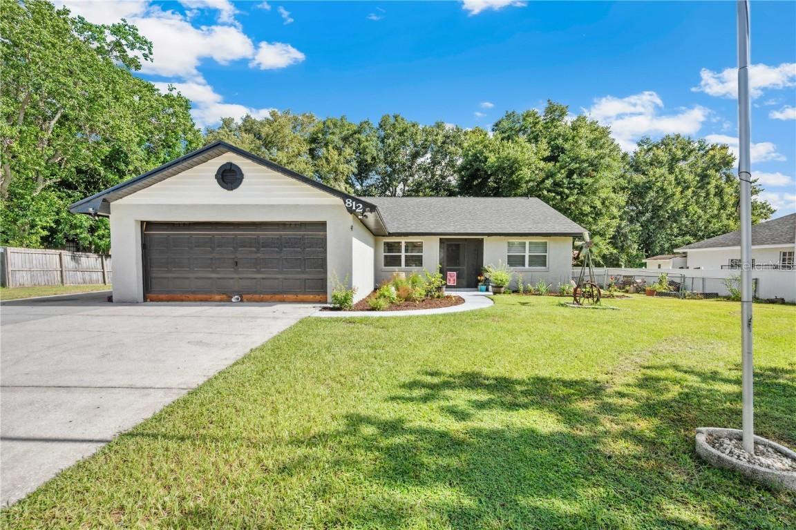 812 Cedar Knoll Dr., Lakeland, FL 33809