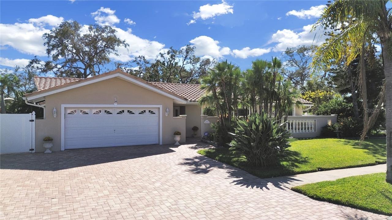 1001 Mclean St., Dunedin, FL 34698