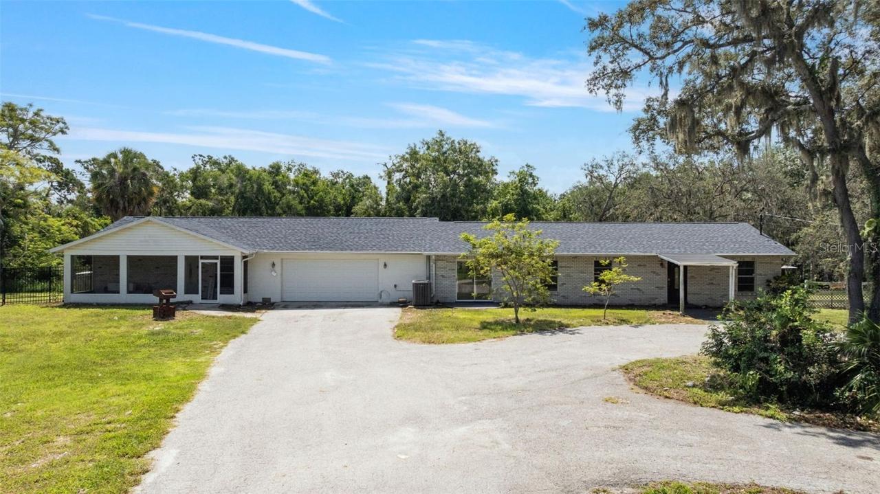 11202 Trotwood Dr., Riverview, FL 33578