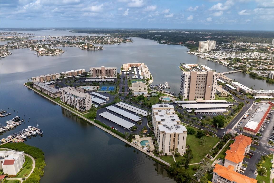 7400 Sun Island Dr. #407, South Pasadena, FL 33707