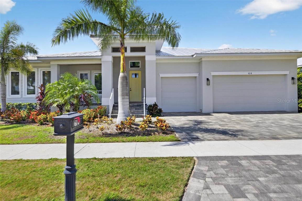 614 Pinckney Dr., Apollo Beach, FL 33572
