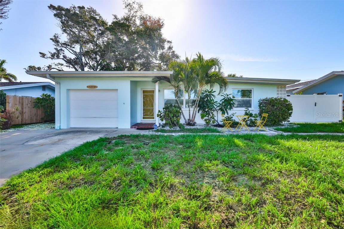 12037 145th St., Largo, FL 33774
