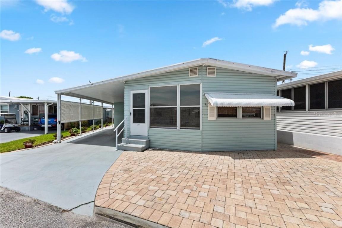 2107 Ohio Ave., Bradenton, FL 34207
