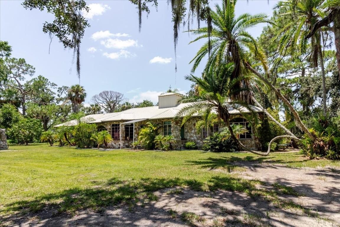 12115 S Us Hwy 41, Gibsonton, FL 33534