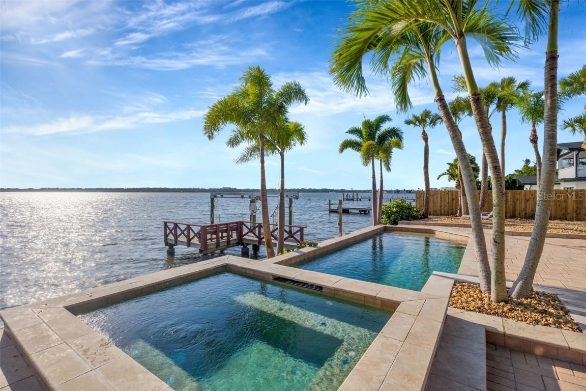 8400 35th Ave., St Petersburg, FL 33710