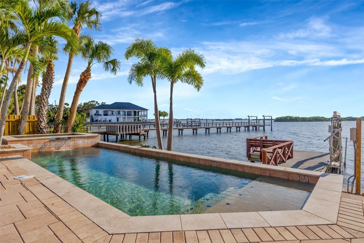 8400 35th Ave., St Petersburg, FL 33710