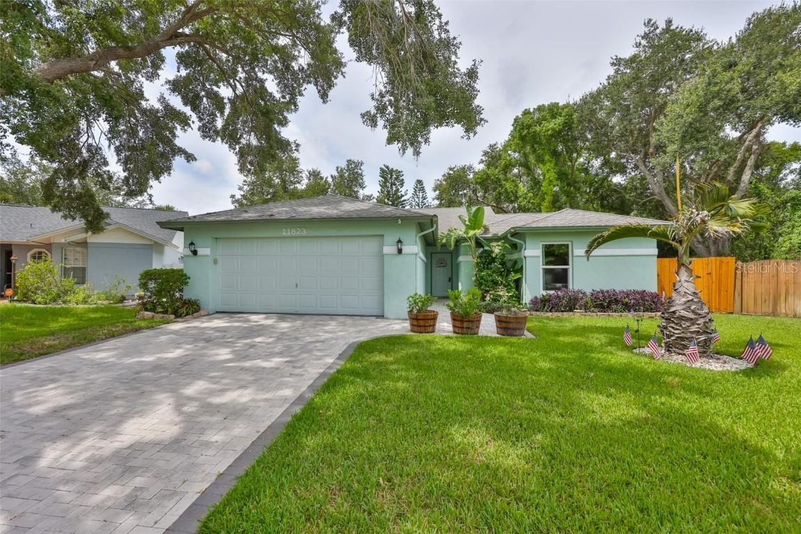 11823 Cedarfield Dr., Riverview, FL 33579