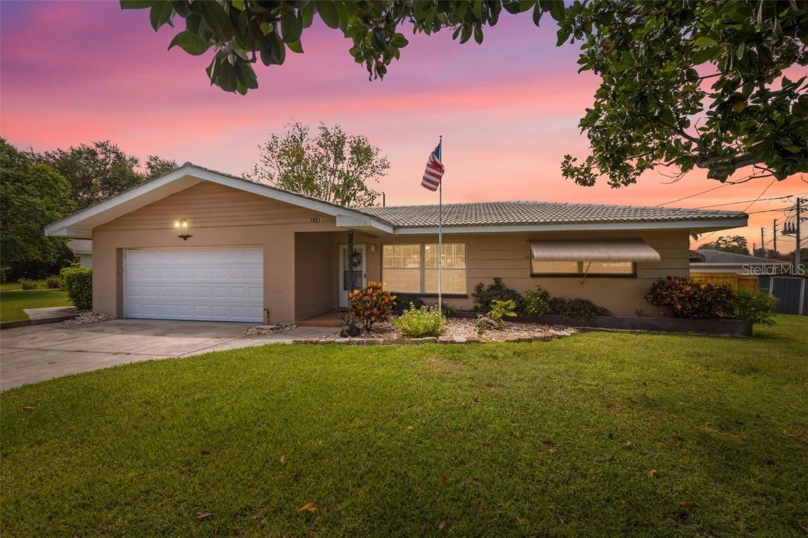 1801 Redcoat Ln., Clearwater, FL 33764