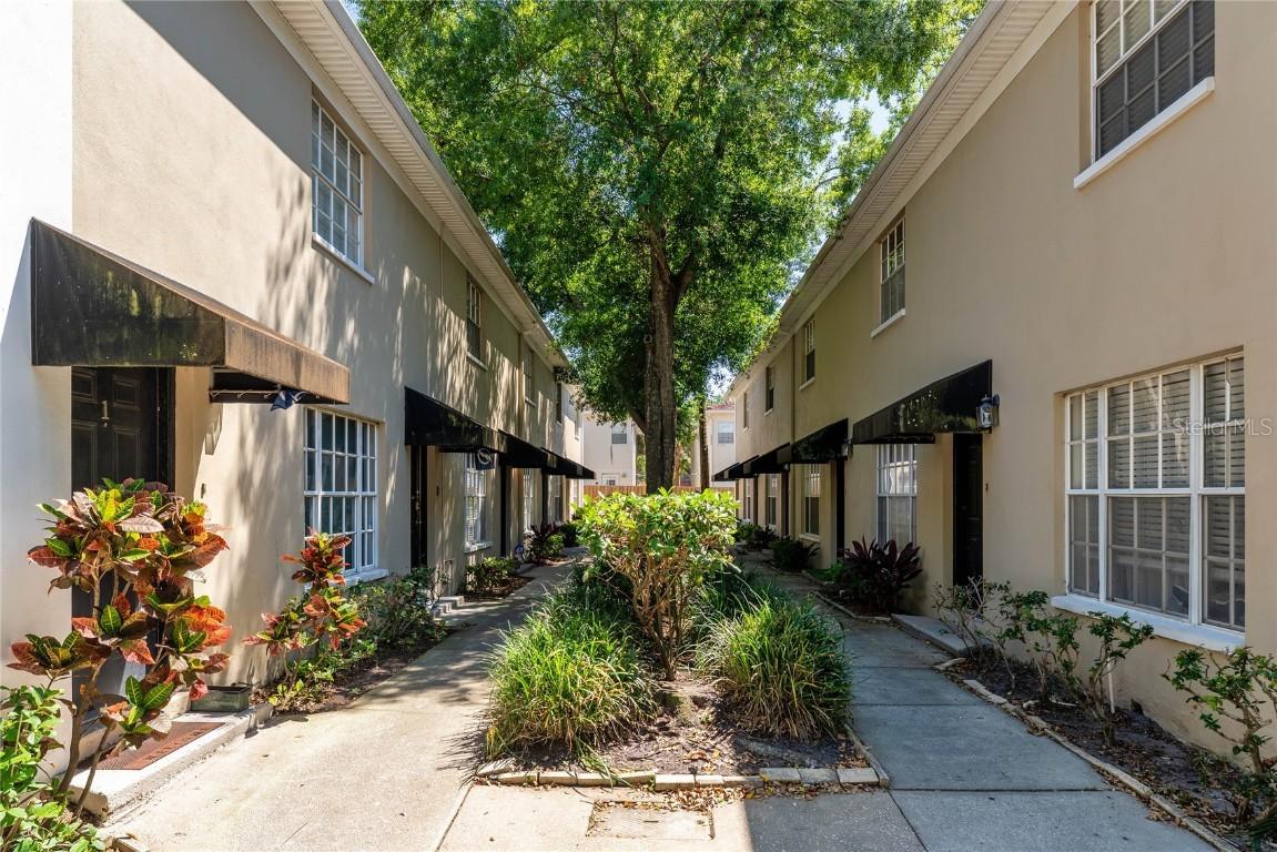 408 S Arrawana Ave. #B4, Tampa, FL 33609