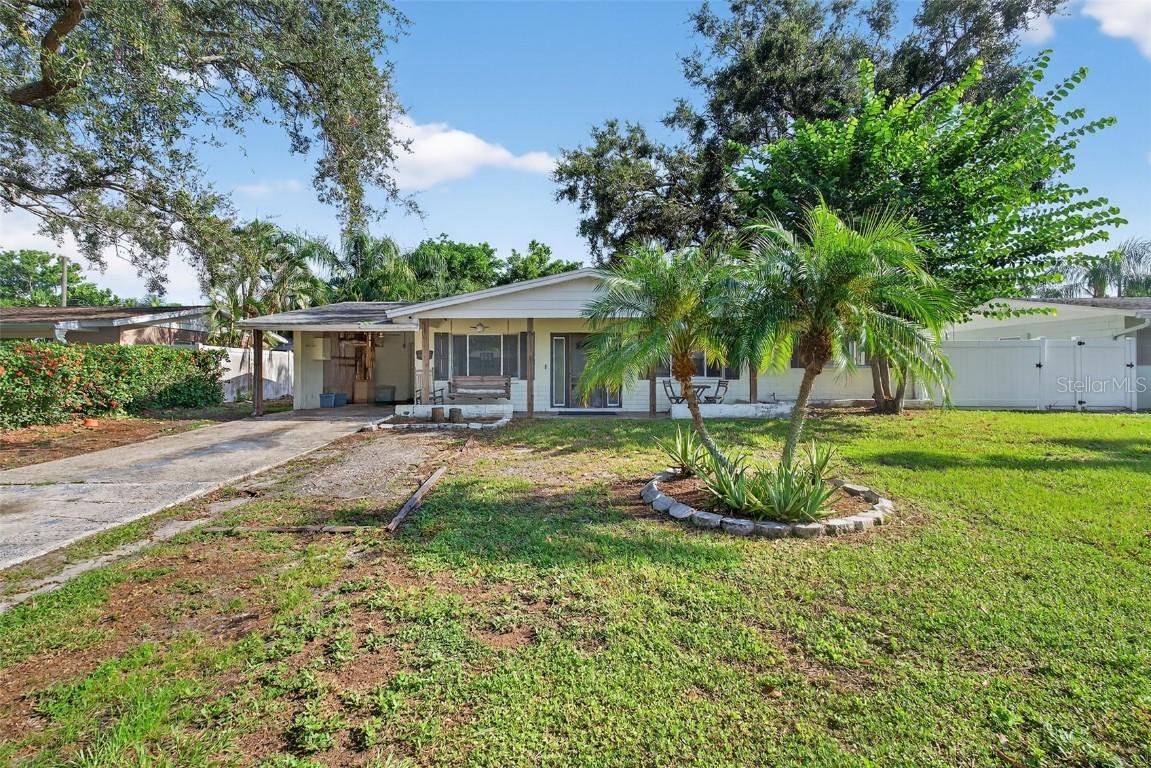 1557 79th Ave., St Petersburg, FL 33702