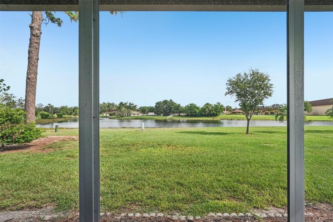 201 Kings Blvd. #19, Sun City Center, FL 33573