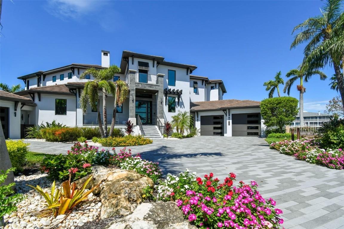 206 6th St., St Petersburg, FL 33715