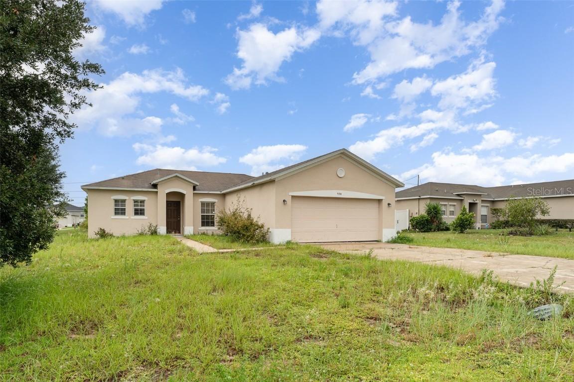 998 Cumberland Dr., Kissimmee, FL 34759
