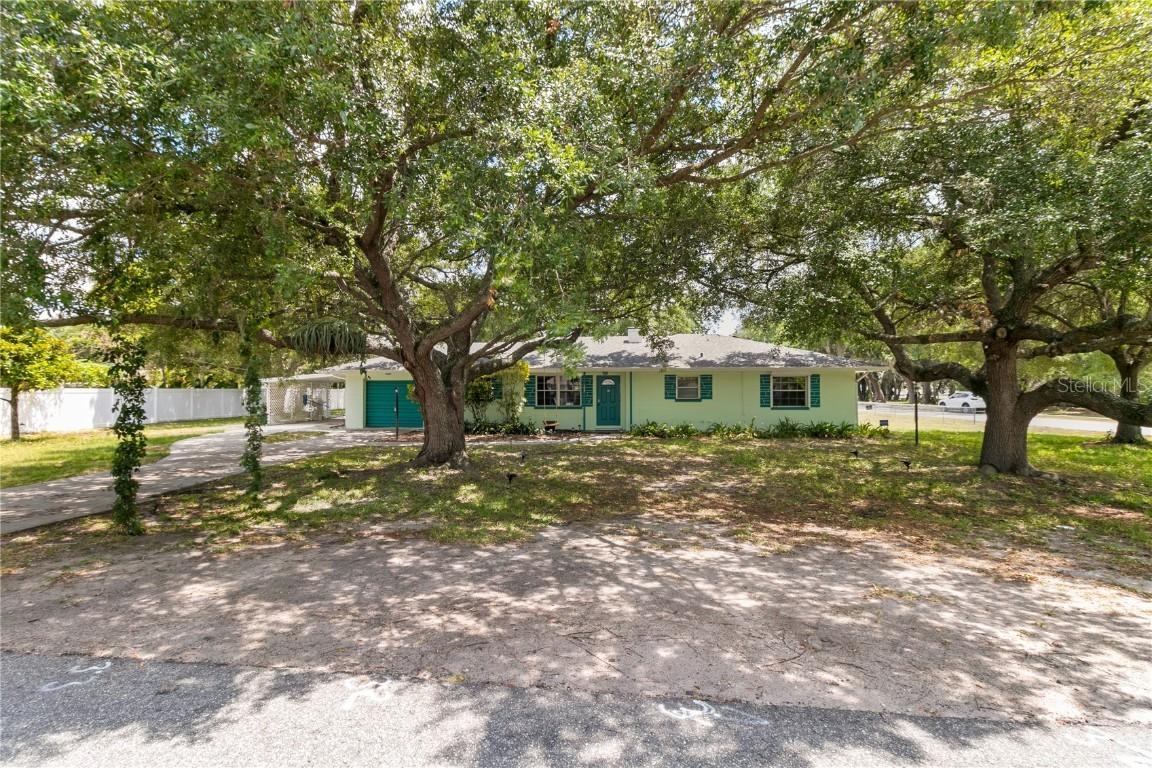 200 28th Ave., Bradenton, FL 34208