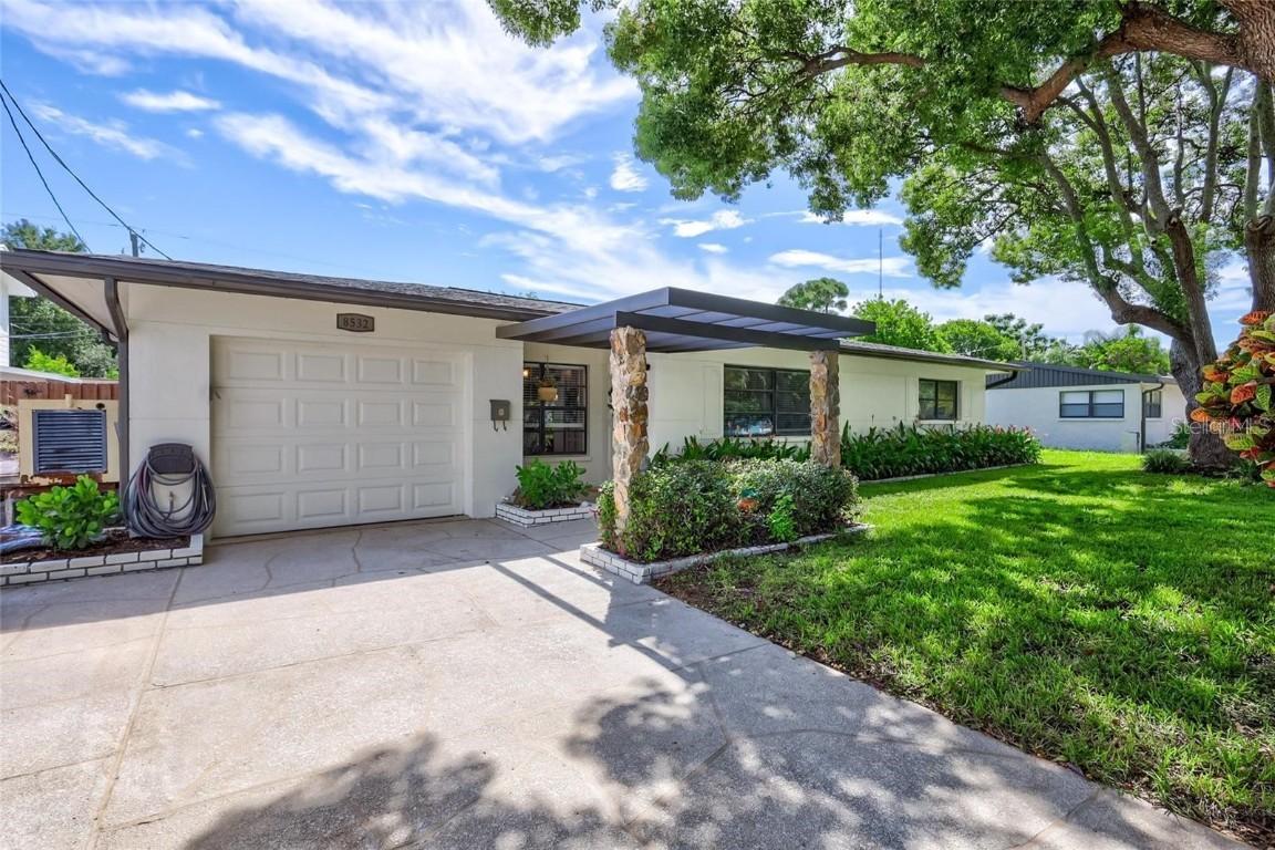 8532 Kumquat Ave., Seminole, FL 33777