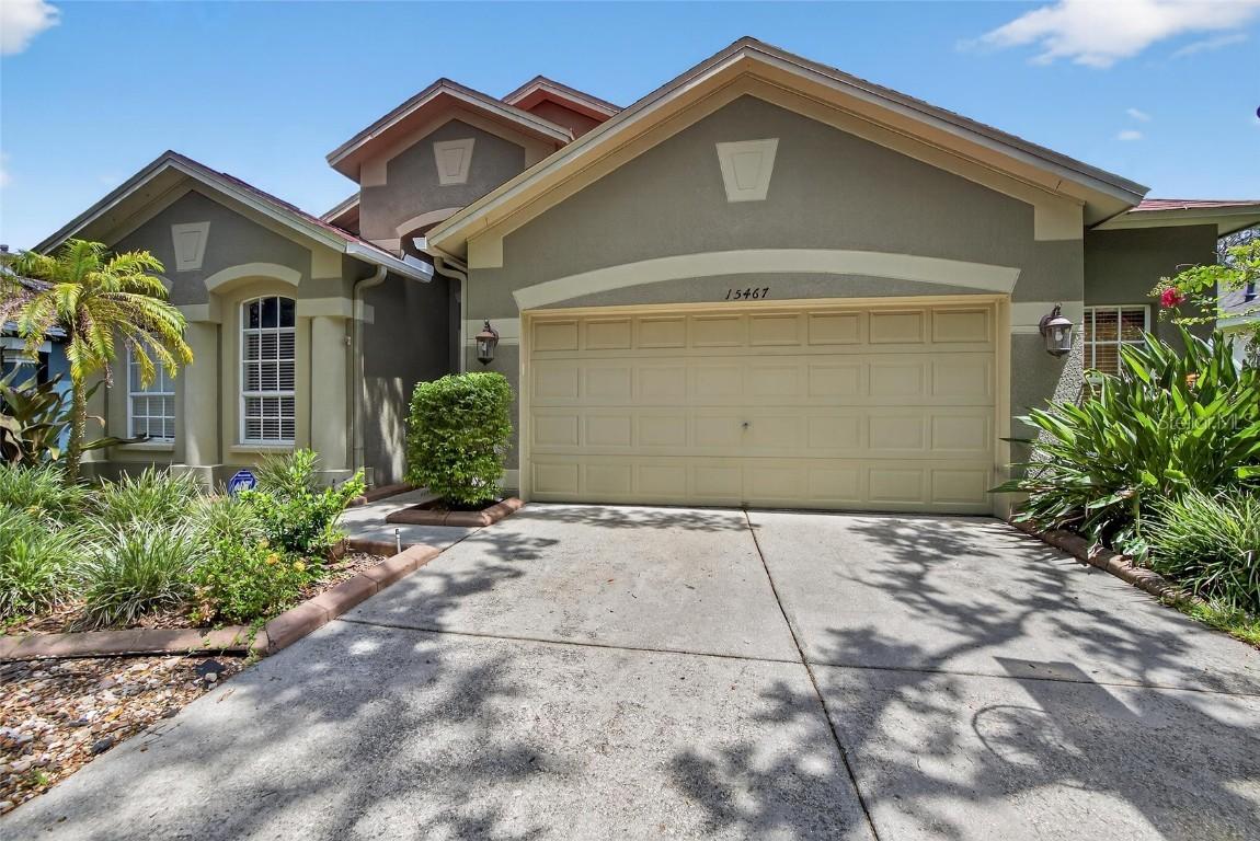 15467 Martinmeadow Dr., Lithia, FL 33547